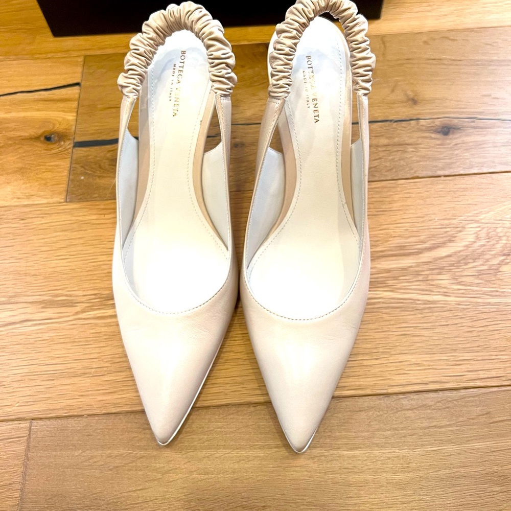 BOTTEGA VENETA bone color sling back heels